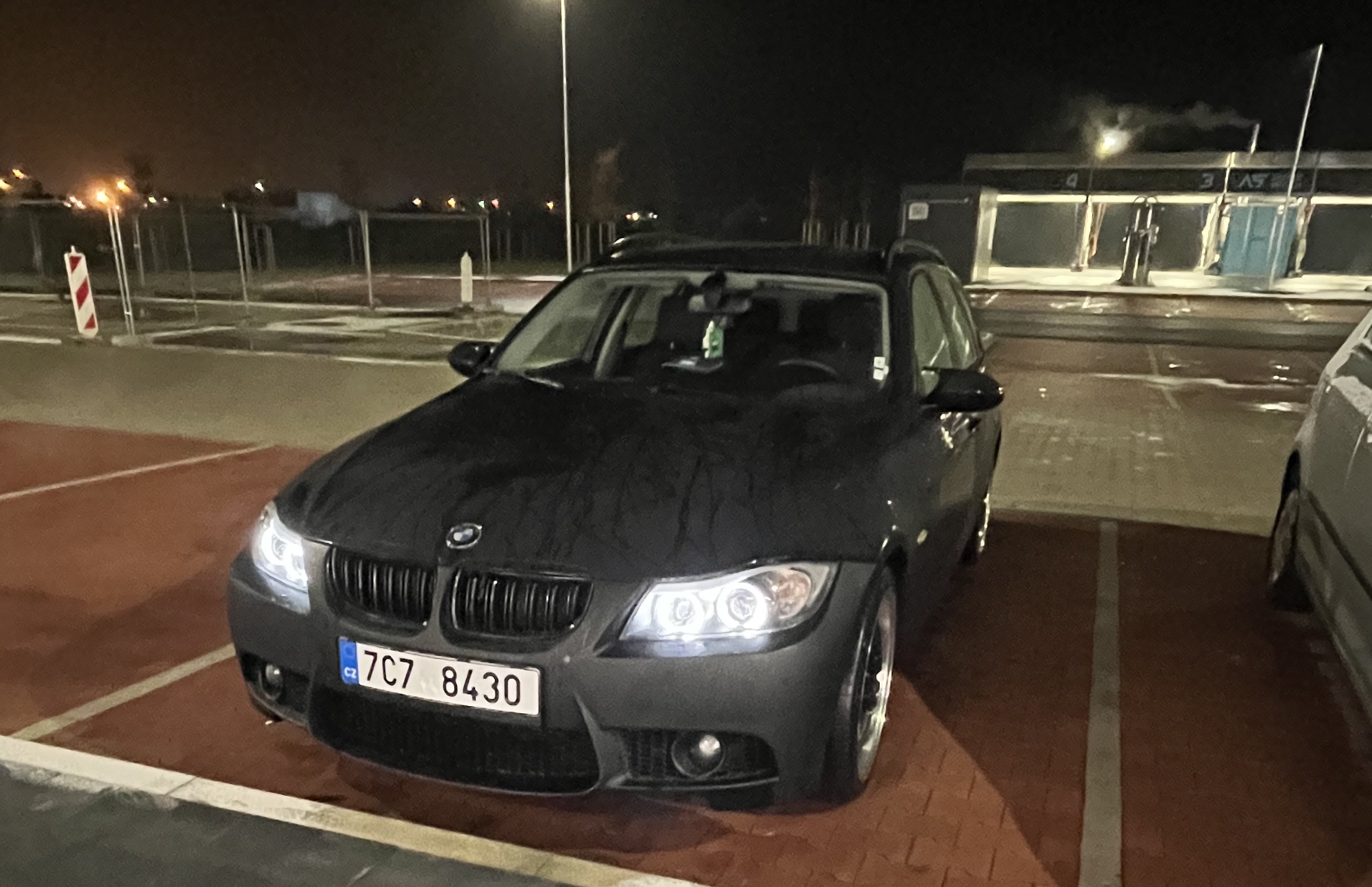 bmw-e91-320d-120kw-od-vojty-6-min